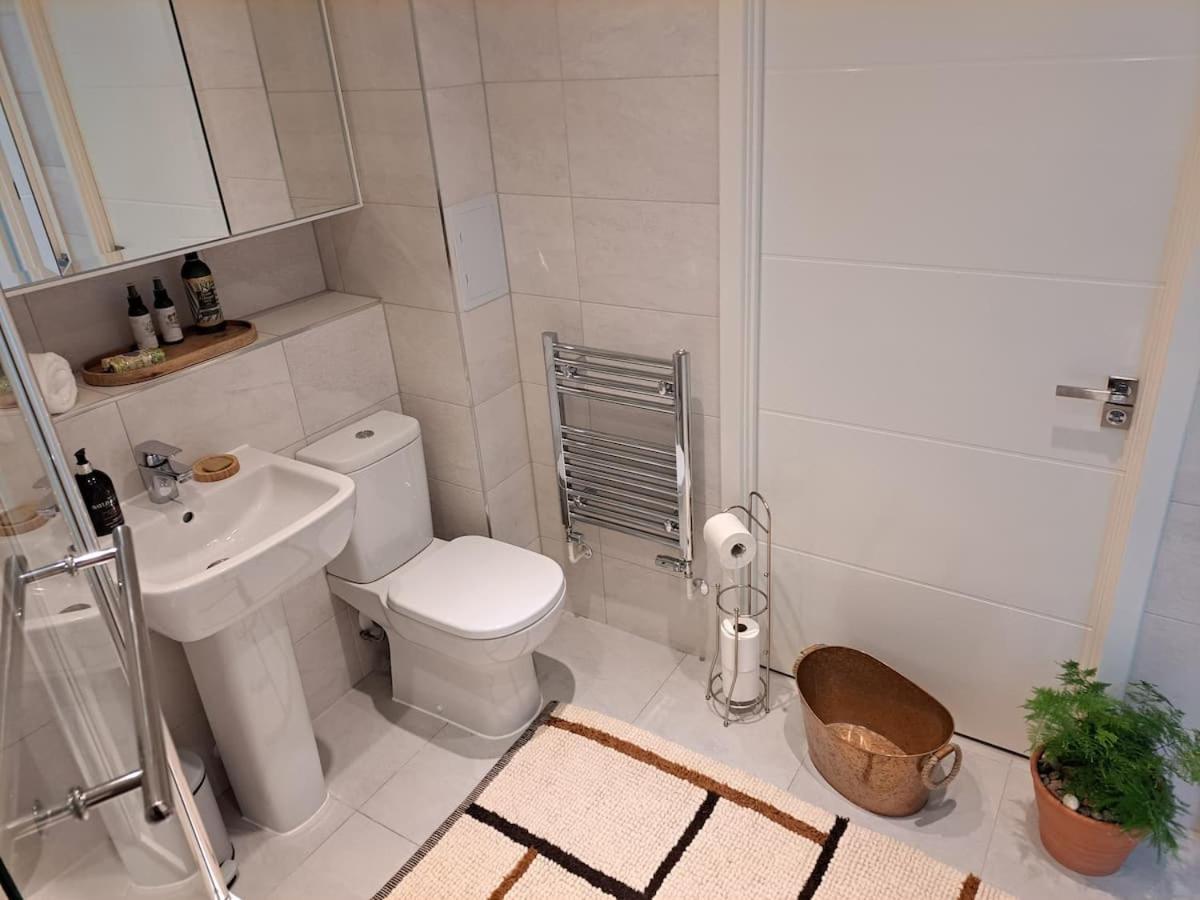 Cozy Double Room With Large En Suite Near Canary Wharf London With Amazing Views In A Shared Apartment Londres Exterior foto