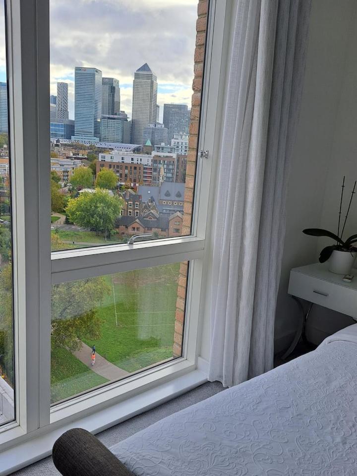 Cozy Double Room With Large En Suite Near Canary Wharf London With Amazing Views In A Shared Apartment Londres Exterior foto