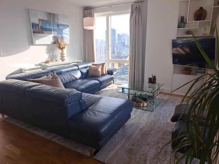 Cozy Double Room With Large En Suite Near Canary Wharf London With Amazing Views In A Shared Apartment Londres Exterior foto